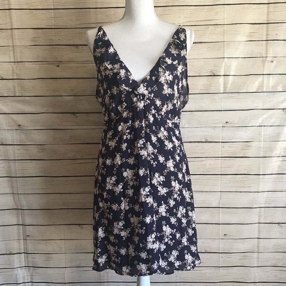 Forever 21 Plunging Floral Dress